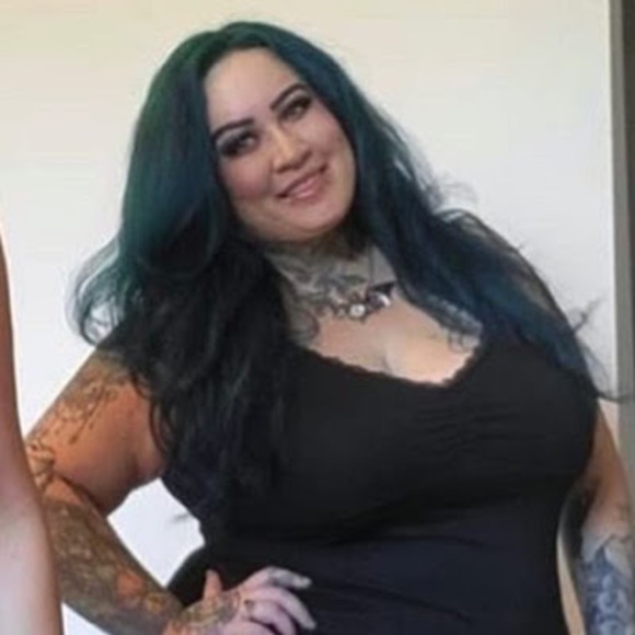 Meet your Posher, Alexandra - Picture 1 of 1